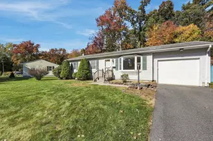 286 Peekskill Ave, Springfield, MA 01129 - Photo 1