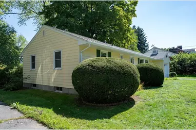 25 Murphy Ter, Northampton, MA 01060 - Photo 2