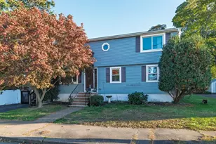 51 Maple St, Weymouth, MA 02189 - Photo 1