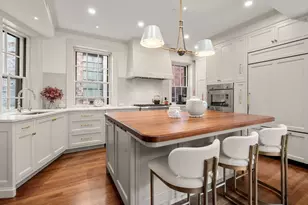 4 W Hill Pl, Boston, MA 02114 - Photo 2