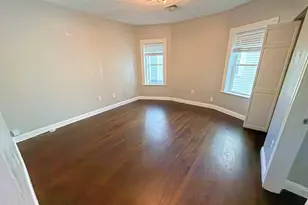 26 Elder St, Boston, MA 02125 - Photo 2