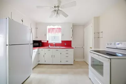 163 Ellsworth Ave, Springfield, MA 01118 - Photo 2