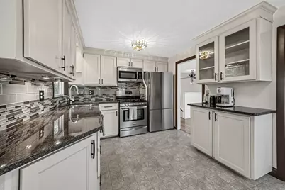 7 Phyllis Drive, Billerica, MA 01821 - Photo 6