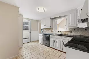 37 Jordan St, Beverly, MA 01915 - Photo 8