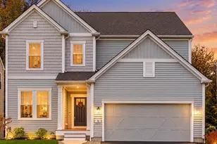 33 Skyhawk Cir, Weymouth, MA 02190 - Photo 1