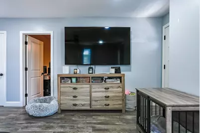 463 Montaup St, Fall River, MA 02724 - Photo 14