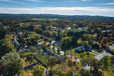22 Pomeroy Meadow Rd #2, Southampton, MA 01073 - Photo 32