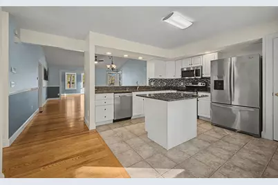 22 Pomeroy Meadow Rd #2, Southampton, MA 01073 - Photo 4