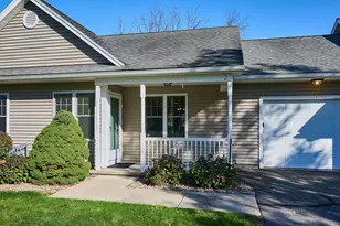 22 Pomeroy Meadow Rd, Southampton, MA 01073 - Photo 2