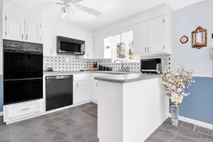 580 Wrentham Rd, Bellingham, MA 02019 - Photo 14