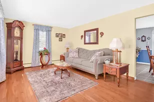580 Wrentham Rd, Bellingham, MA 02019 - Photo 8