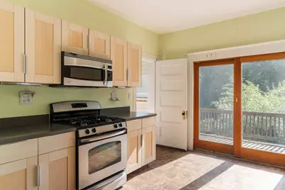 386-388 Huron, Cambridge, MA 02138 - Photo 12