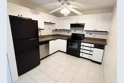3920 Mystic Valley Parkway #410, Medford, MA 02155 - Photo 8