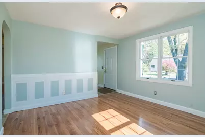 115 Wolcott Avenue, West Springfield, MA 01089 - Photo 10