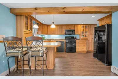 100 Hilltop Rd, Dracut, MA 01826 - Photo 10