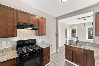 19 Lowell Ave, West Springfield, MA 01089 - Photo 8