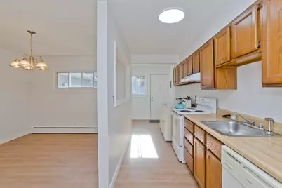 46 Meadowlark Ln #46, Chicopee, MA 01022 - Photo 4