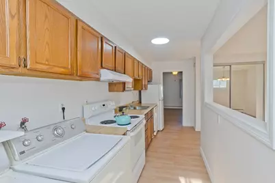 46 Meadowlark Ln #46, Chicopee, MA 01022 - Photo 2