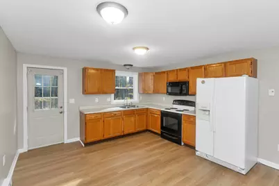 3005 Prospect St, Palmer, MA 01009 - Photo 4