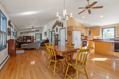 63 Dudley St, Leominster, MA 01453 - Photo 10