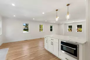318 Essex Ave, Gloucester, MA 01930 - Photo 14