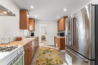 1011 Webster St, Needham, MA 02492 - Photo 22