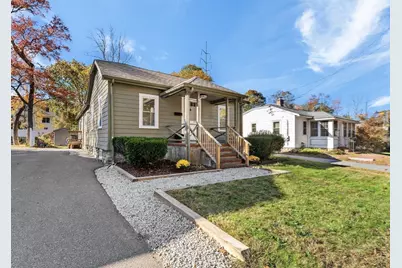 1011 Webster St, Needham, MA 02492 - Photo 2