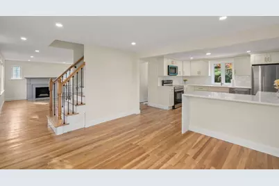 365 Lexington St, Woburn, MA 01801 - Photo 2