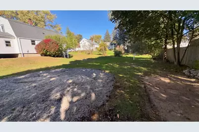 15 Linden St, Oxford, MA 01540 - Photo 32