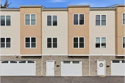 20 Dyer St #20, Rockland, MA 02370 - Photo 2