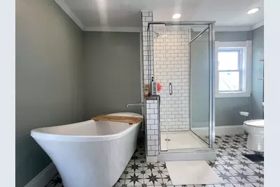 76 Beacon St, Lowell, MA 01850 - Photo 34