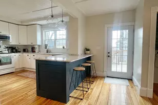 76 Beacon St, Lowell, MA 01850 - Photo 18