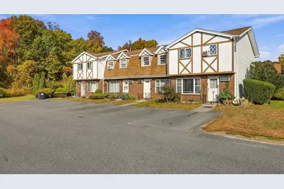 945 Riverside Dr #4C, Methuen, MA 01844 - Photo 2
