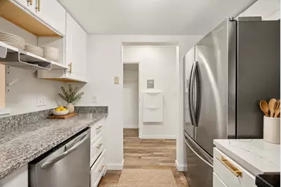 14 Boston St #1A, Somerville, MA 02143 - Photo 6