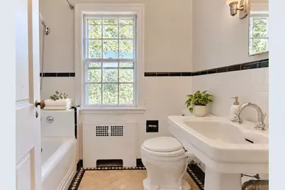54 Temple St, Arlington, MA 02476 - Photo 16