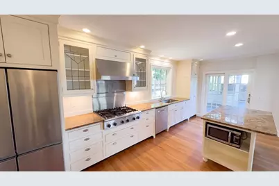 37 Otsego Rd, Worcester, MA 01609 - Photo 2