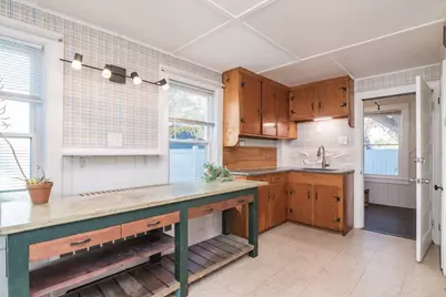 17 Carpenters Ln, Greenfield, MA 01301 - Photo 10