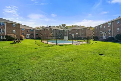 11 Colonial Village Dr #8, Arlington, MA 02474 - Photo 24