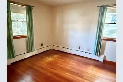 112 Fisher St, Lowell, MA 01850 - Photo 8