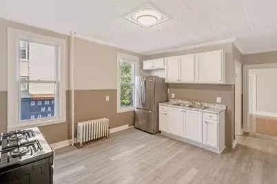 85-87 Hitchcock St #1, Holyoke, MA 01040 - Photo 18