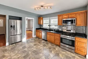57 Melvin, Wakefield, MA 01880 - Photo 4