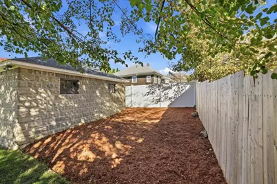 194 Whitmarsh Ave, Worcester, MA 01606 - Photo 30