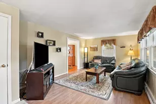 5 Ragged Hill Rd, Milford, MA 01757 - Photo 6