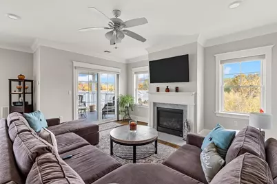 4 Longwood Ln #302, Hanover, MA 02339 - Photo 4