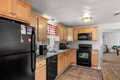 4 Edith Rd, Framingham, MA 01701 - Photo 8