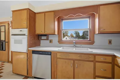 96 Canton St, Fitchburg, MA 01420 - Photo 16