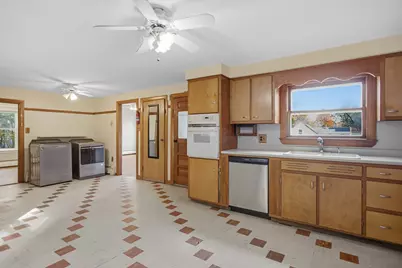 96 Canton St, Fitchburg, MA 01420 - Photo 14