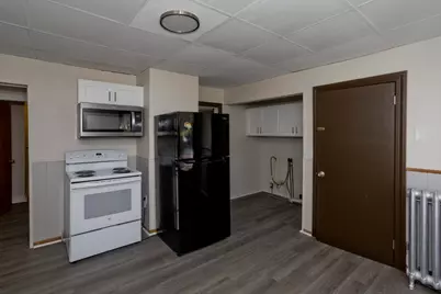 33 Balis St #2, Springfield, MA 01109 - Photo 8