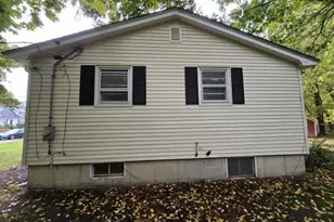 28 Arnold St, Taunton, MA 02780 - Photo 4