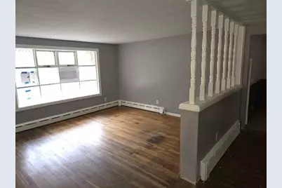 28 Arnold St, Taunton, MA 02780 - Photo 8